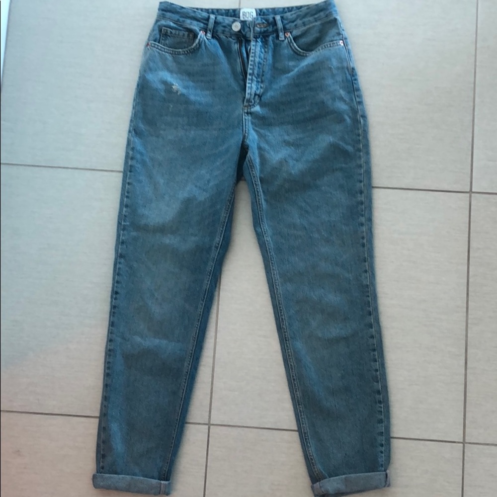 BDG Mom Jean size 27